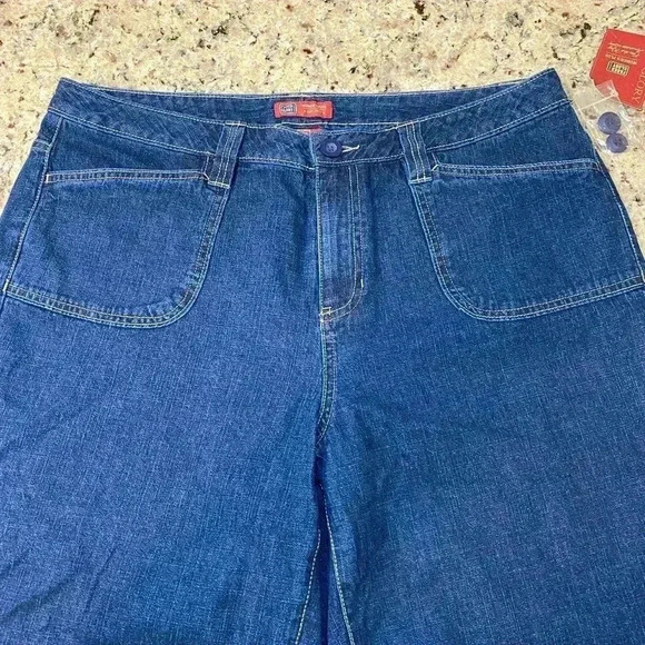 Faded Glory Capris NWT
Size: 16W
Excellent new condition!!! - Picture 3 of 6